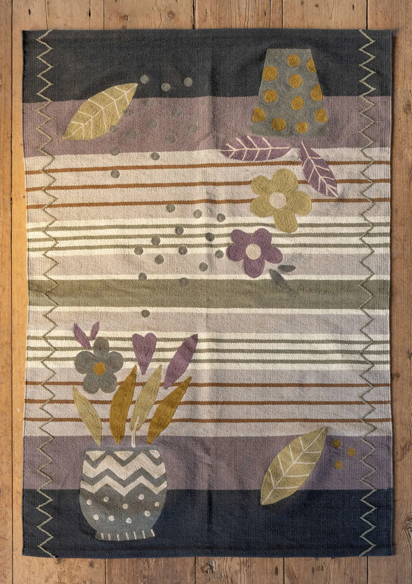 Gudrun Sjödén Broderad matta "Flower bed" i ekologisk bomull Askgrå Sale