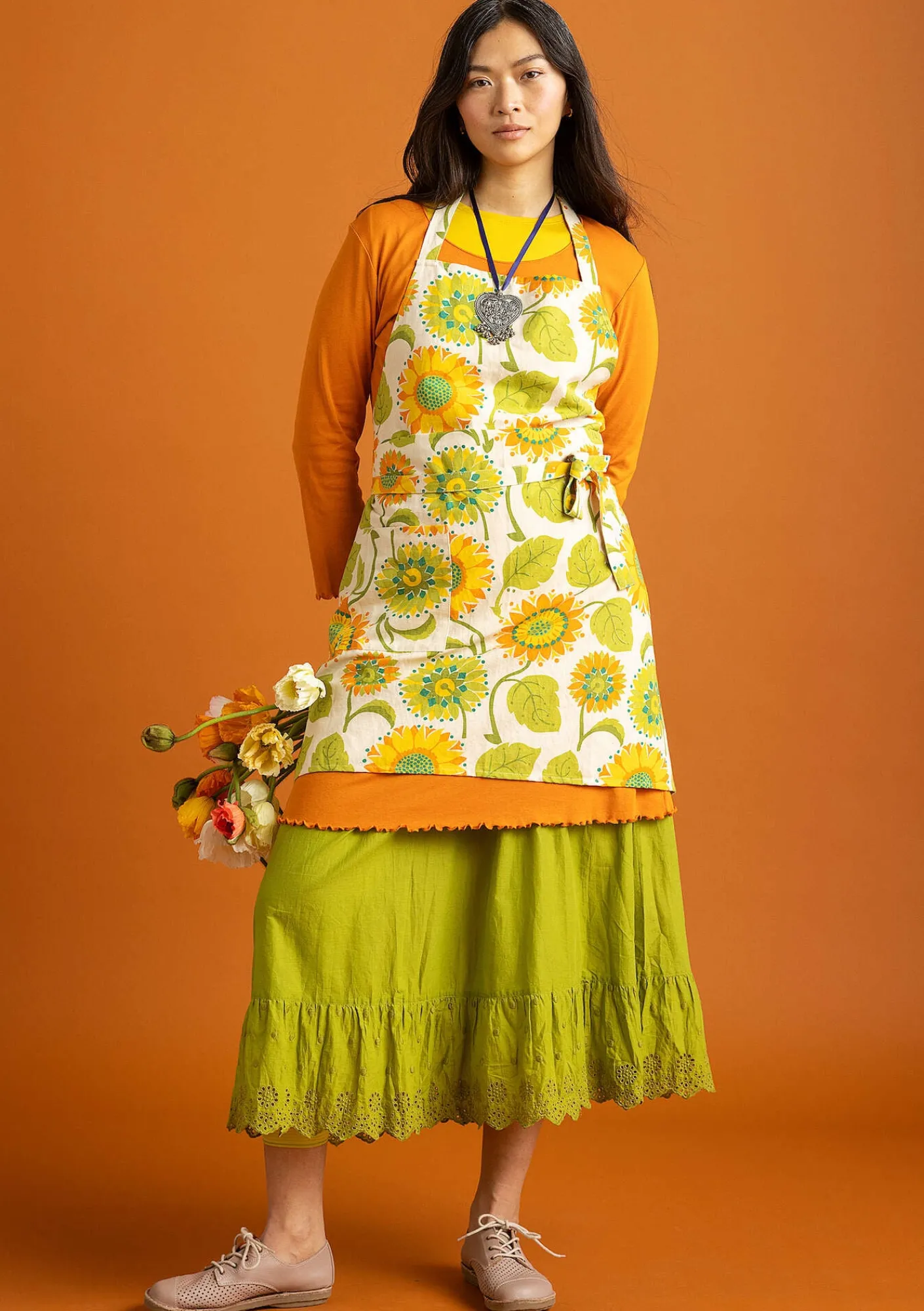 Gudrun Sjödén Förkläde "Sunflower" i ekologisk bomull/ lin Ljussand Outlet