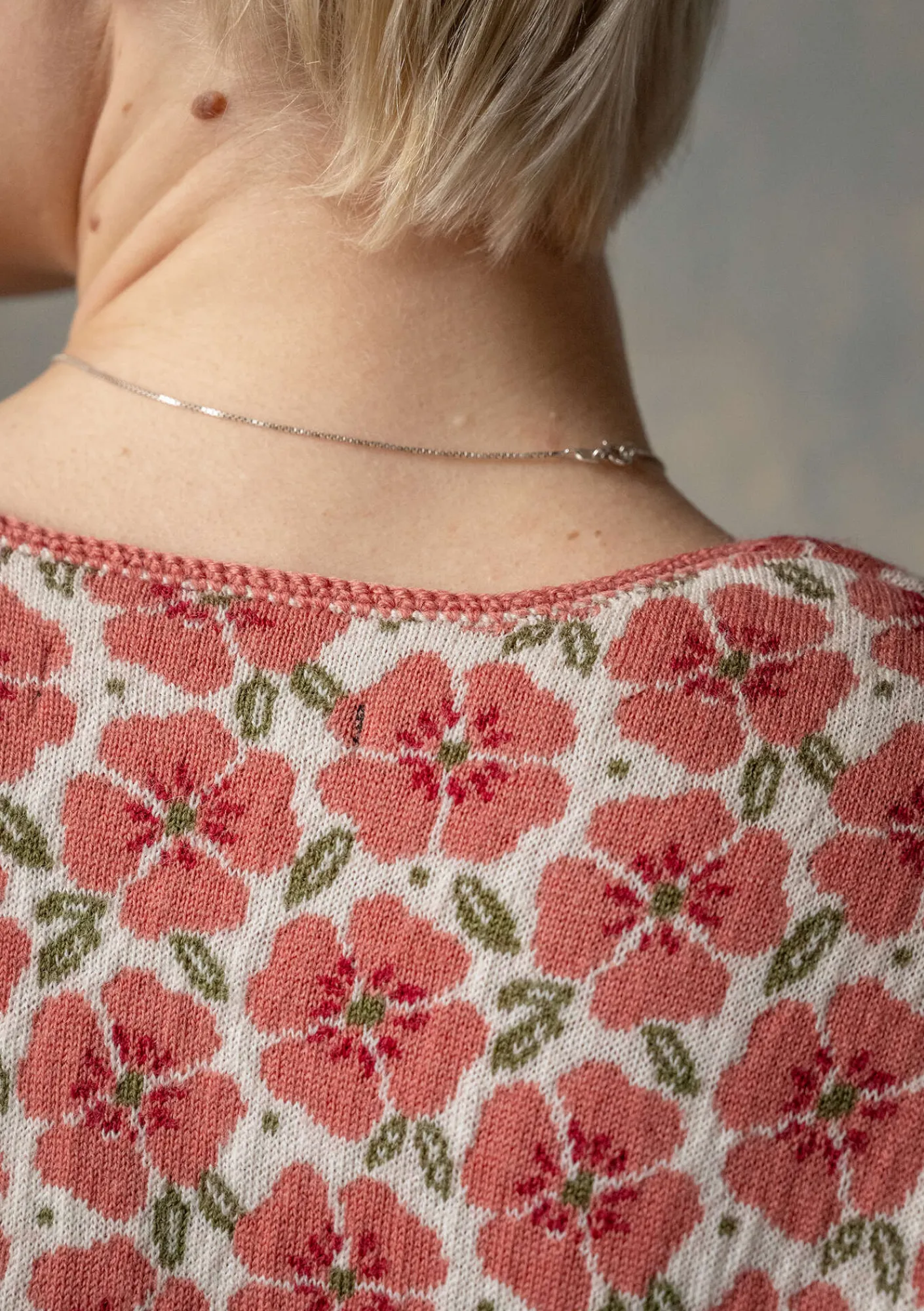 Gudrun Sjödén Kofta "Anemone" i ekologisk ull Mörklilja Discount