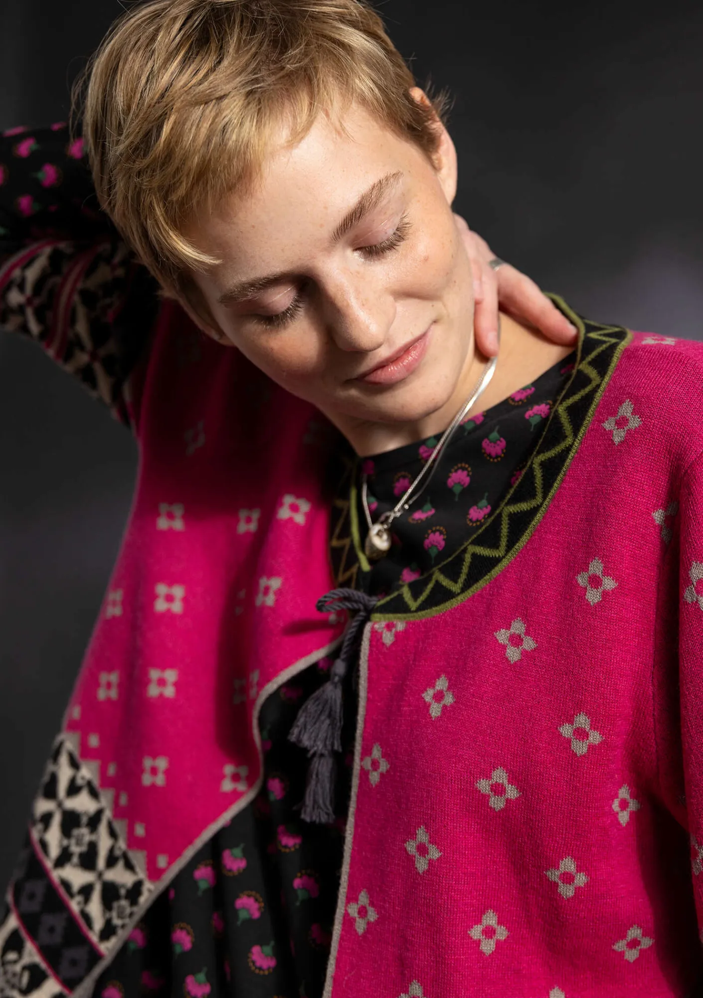 Gudrun Sjödén Kofta "Noon" i ull/lyocell Mörkpion Hot