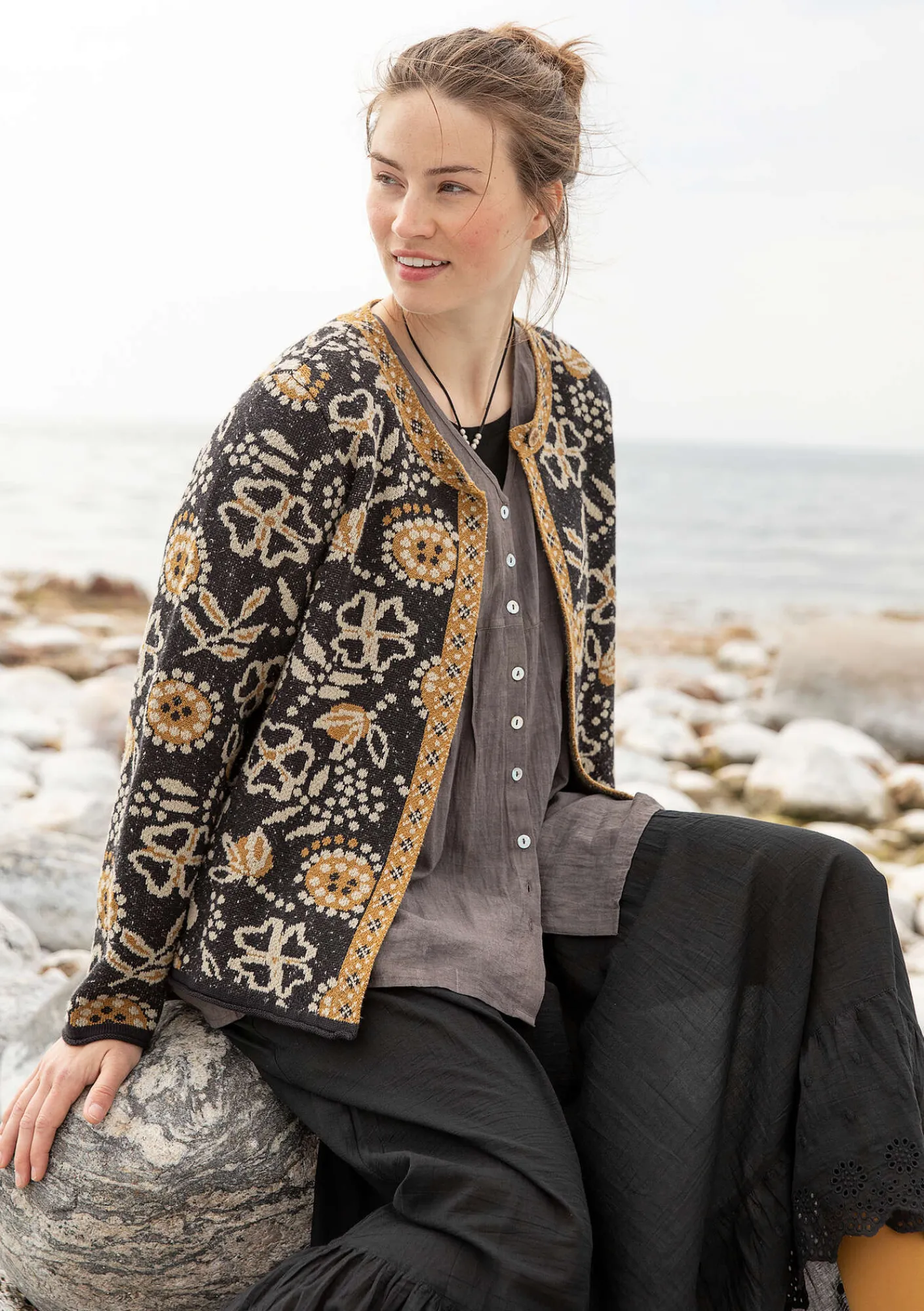 Gudrun Sjödén Kofta "Rashmi" i ekologisk bomull Svartkashish Fashion