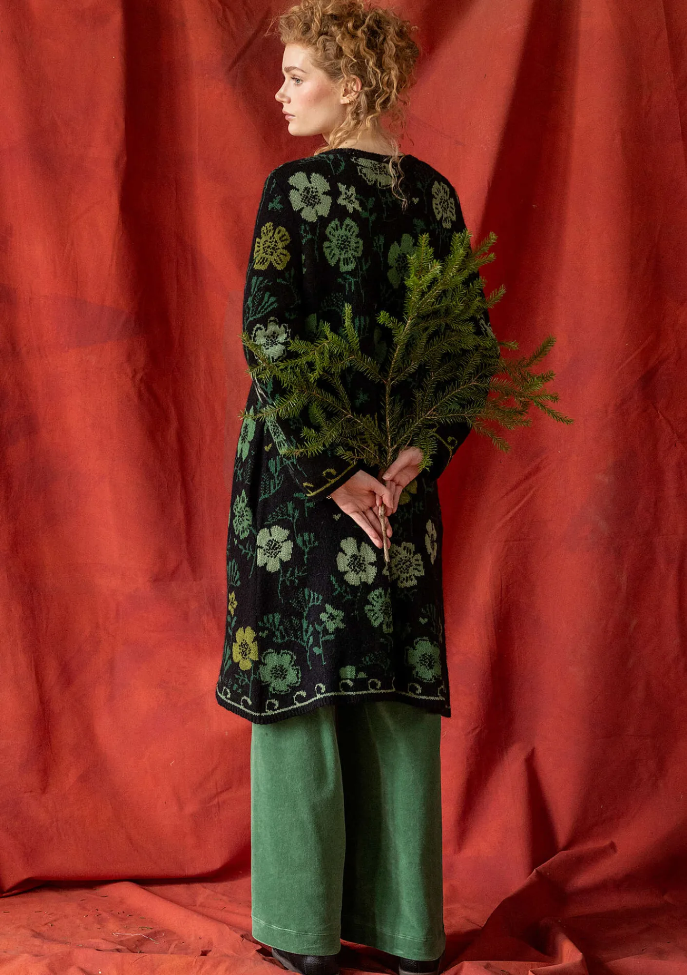 Gudrun Sjödén Långkofta "Gnistra" i alpackamix/ekologisk och återvunnen bomull Svart Fashion
