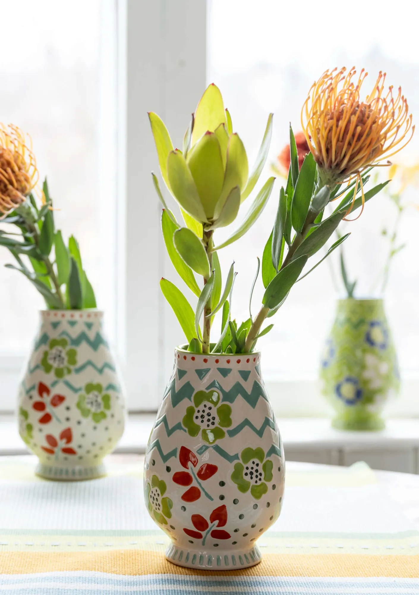 Gudrun Sjödén Vas "Wild rose" i keramik Oblekt Clearance