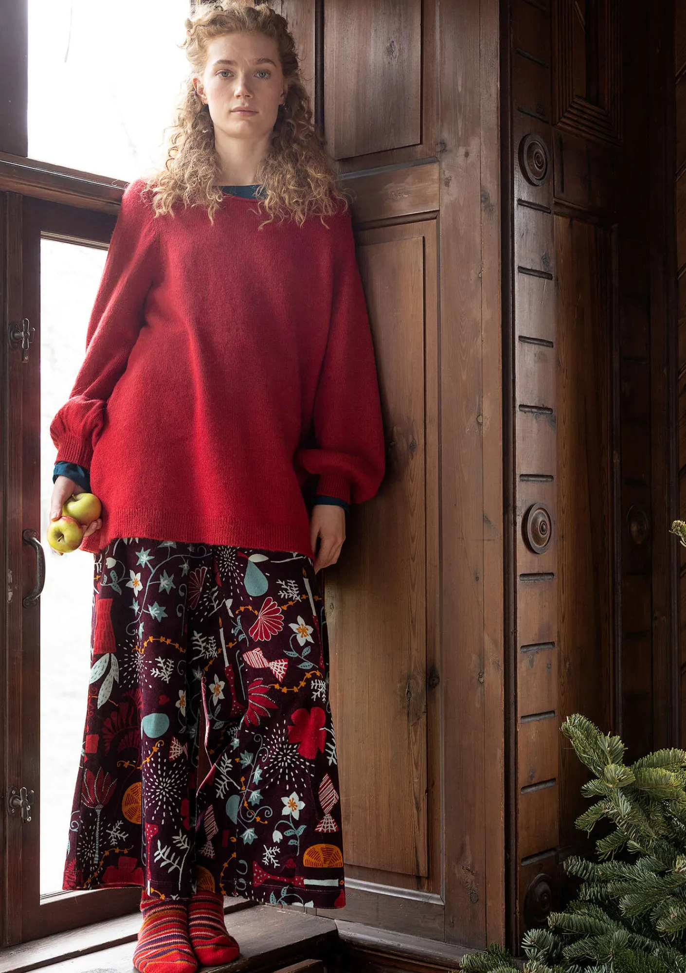 Gudrun Sjödén Velourbyxa "Fyrverkeri" i ekologisk bomull/återvunnen polyester Aubergine/mönstrad Outlet