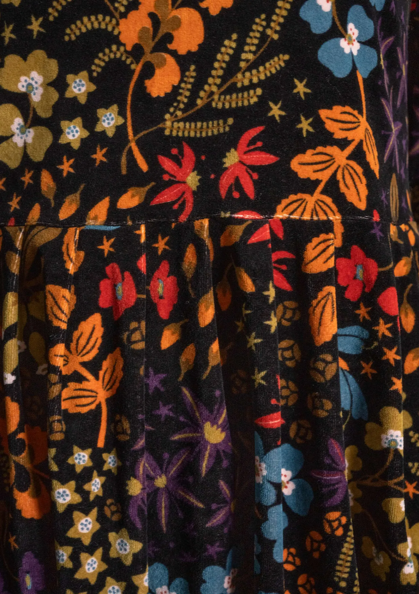 Gudrun Sjödén Velourklänning "Katla" i ekologisk bomull/återvunnen polyester Svart New