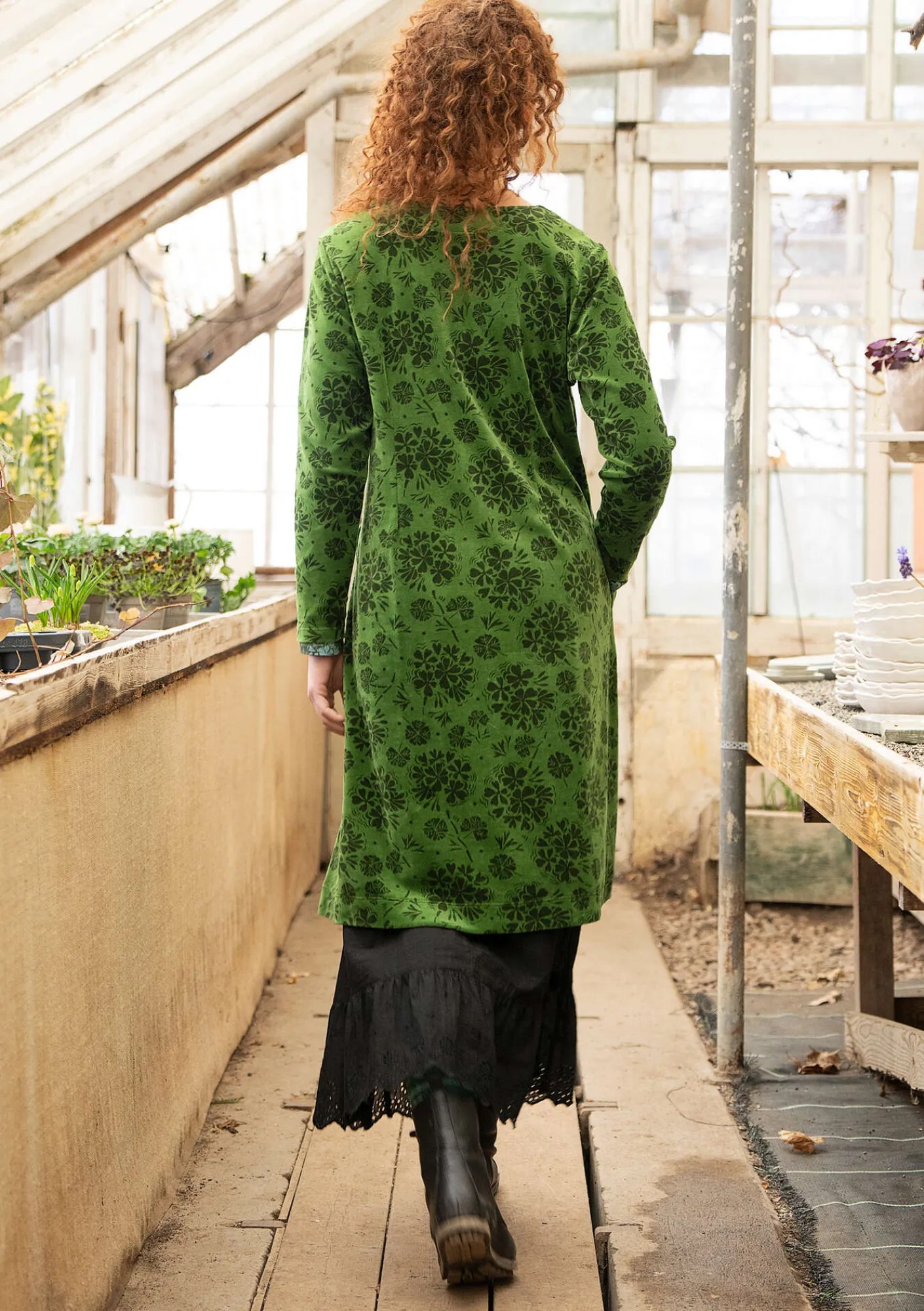 Gudrun Sjödén Velourklänning "Selma" i ekologisk bomull/återvunnen polyester Gräsgrön Best