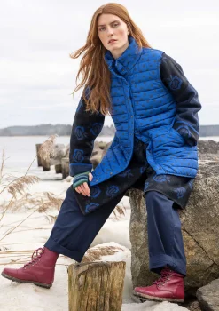 Gudrun Sjödén Väst "Susan" i återvunnen polyester Kleinblå Hot