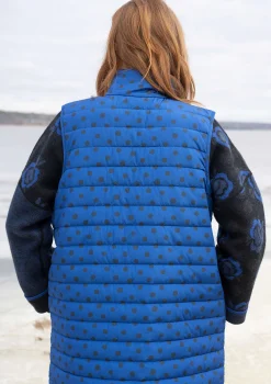 Gudrun Sjödén Väst "Susan" i återvunnen polyester Kleinblå Hot