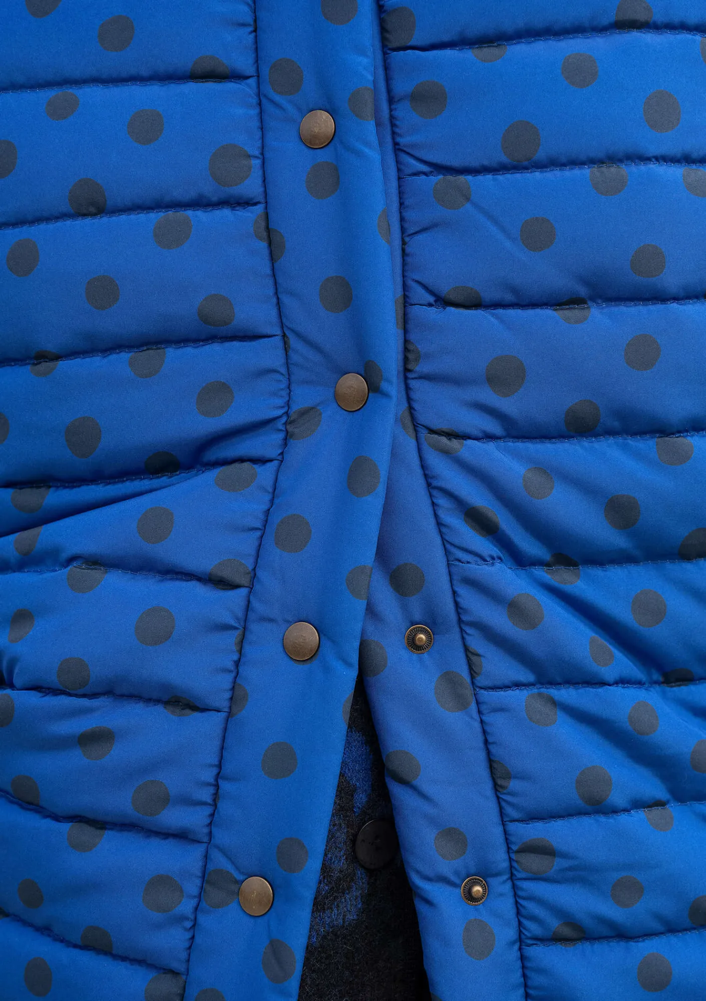 Gudrun Sjödén Väst "Susan" i återvunnen polyester Kleinblå Hot