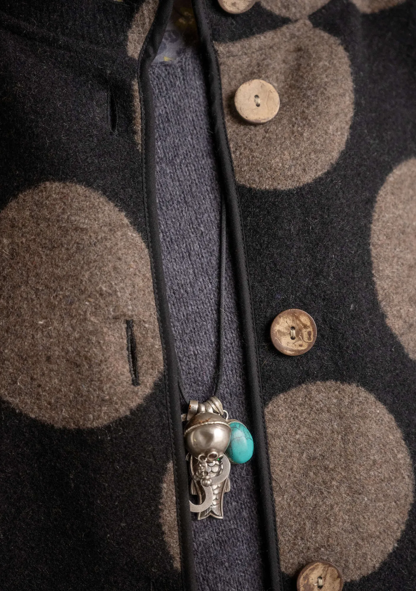 Gudrun Sjödén Vävd kappa "Stone" i ullblandning Svart Clearance