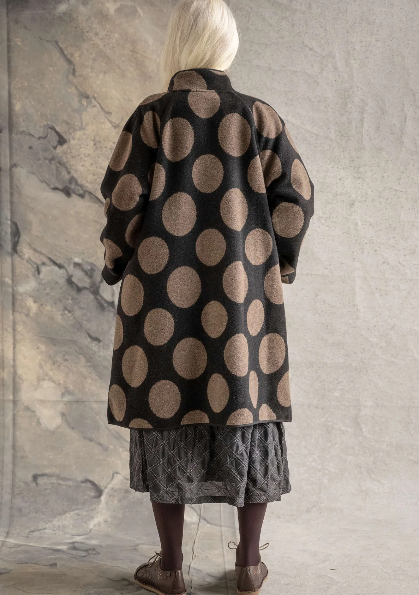Gudrun Sjödén Vävd kappa "Stone" i ullblandning Svart Clearance
