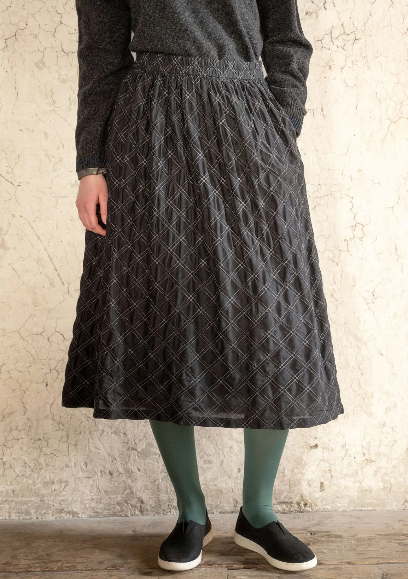 Gudrun Sjödén Vävd kjol "Helga" i ekologisk bomull Mörkaskgrå Fashion